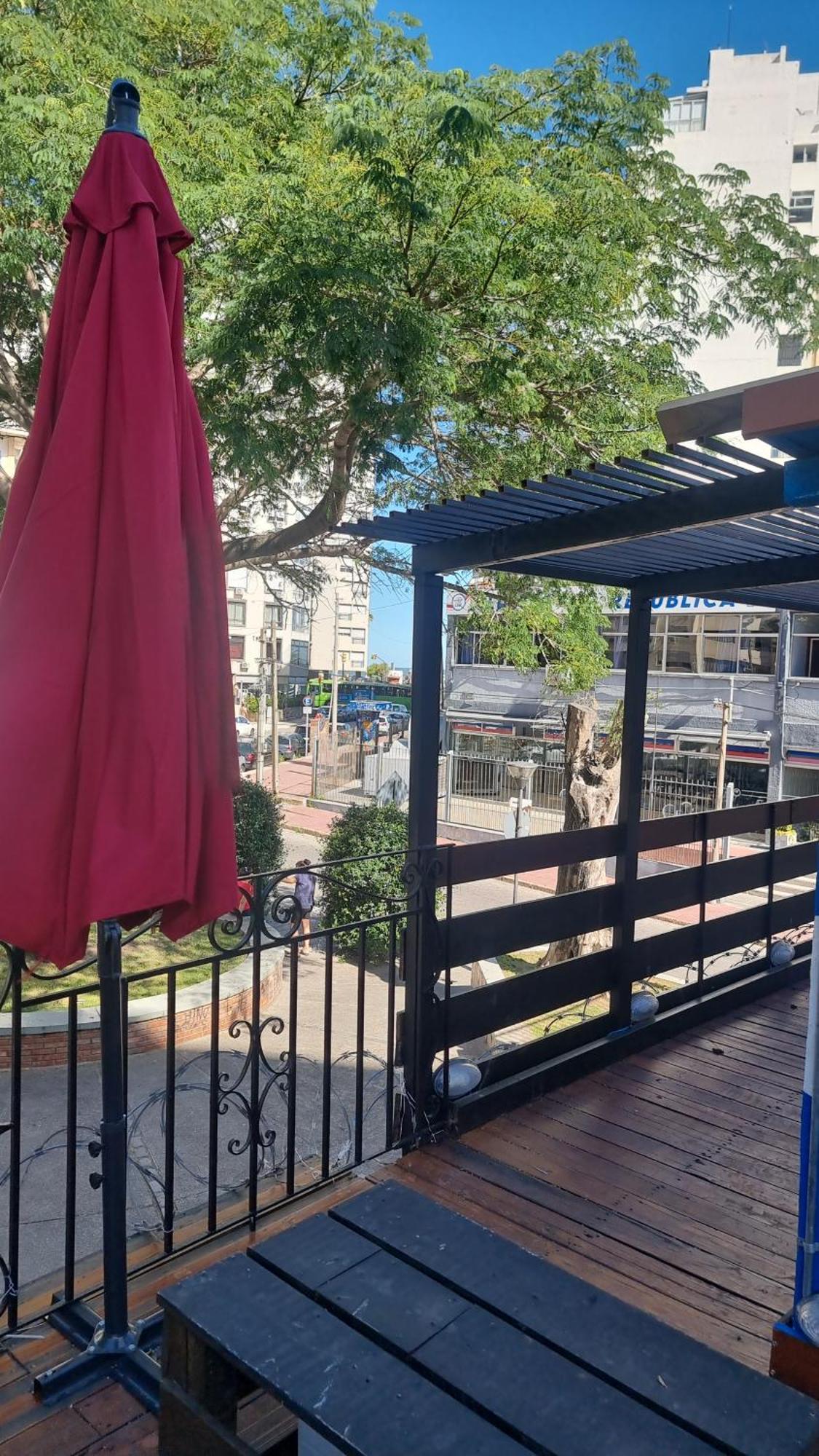 Loft Casa Dos Pisos Con Garage Pocitos Playa 4 Personas Vila Montevidéu Exterior foto