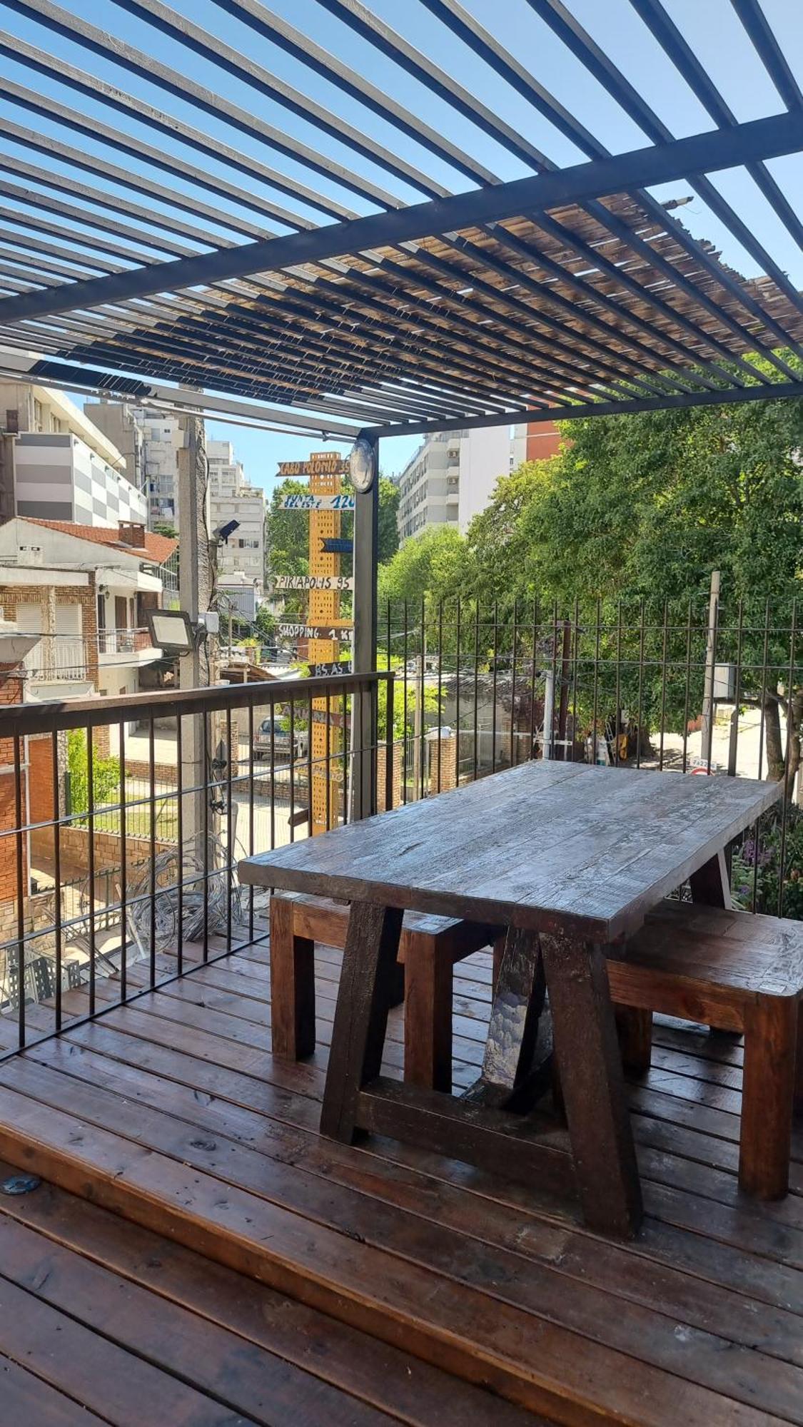 Loft Casa Dos Pisos Con Garage Pocitos Playa 4 Personas Vila Montevidéu Exterior foto